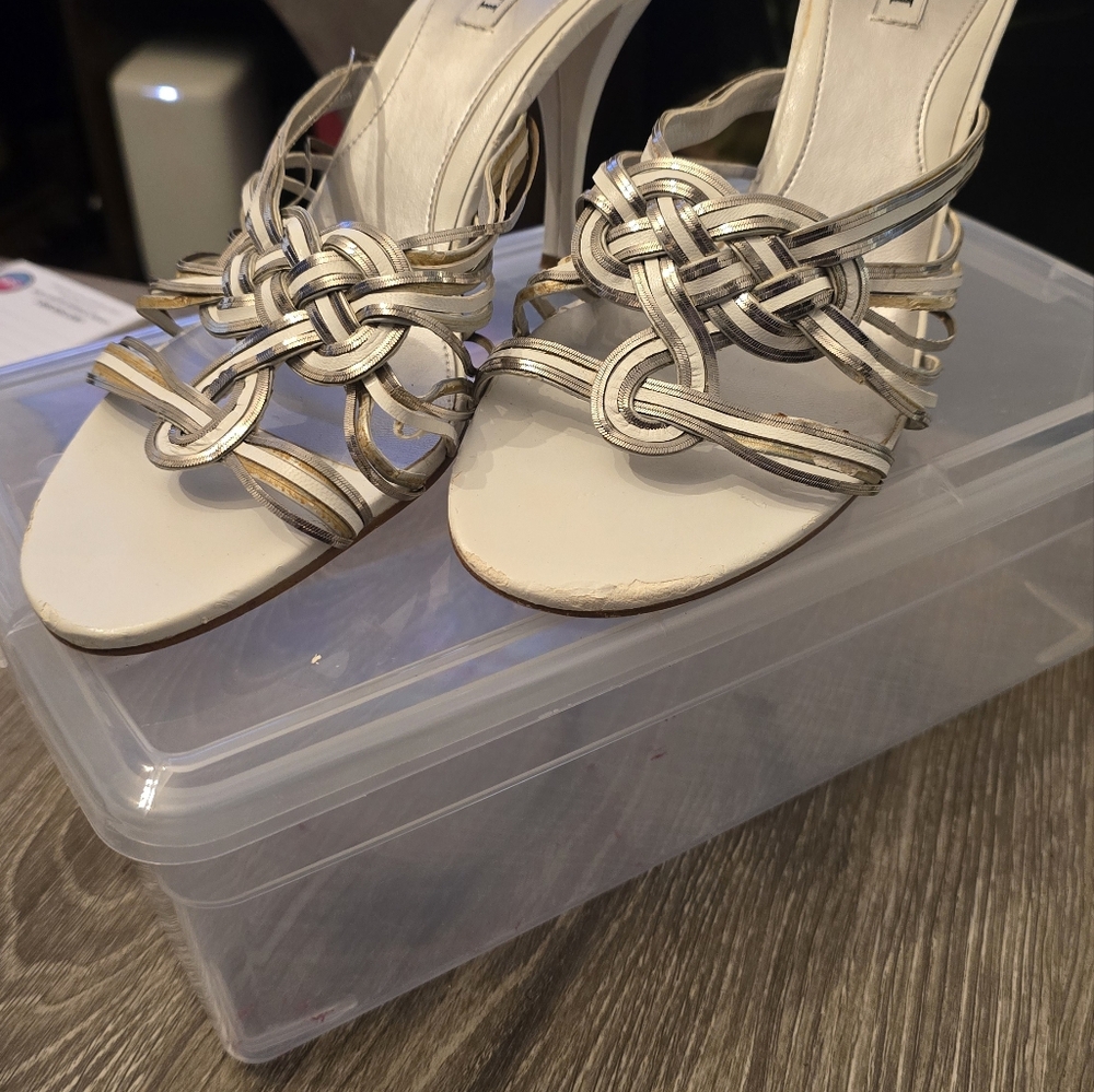 Alfani Silver and white Leather Front Knot slip on heels - Picture 6 of 6